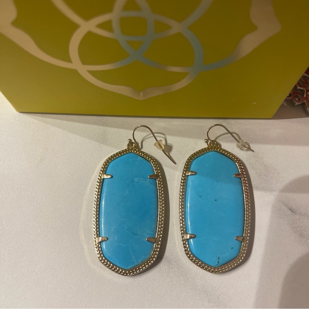 New Kendra Scott Danielle turquoise earrings